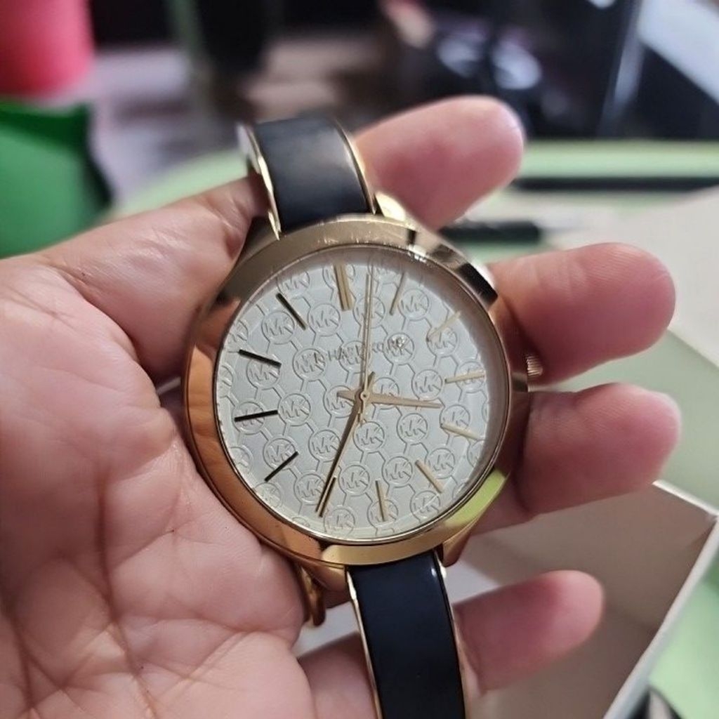 PRELOVED AUTHENTIC MK  WATCH