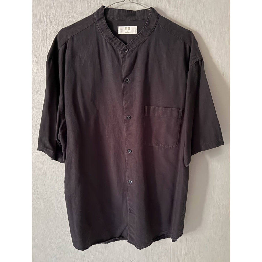 Kemeja Uniqlo Shanghai
