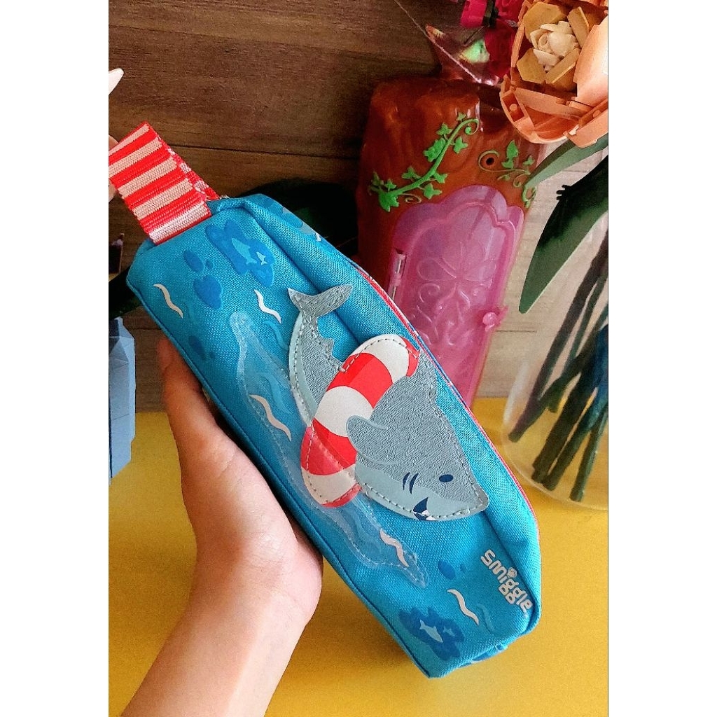 Smiggle*ORI Over and Under Teeny Tiny Pencil Case Shark