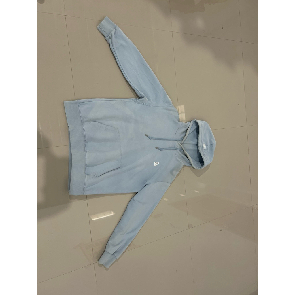 hodie MLb
