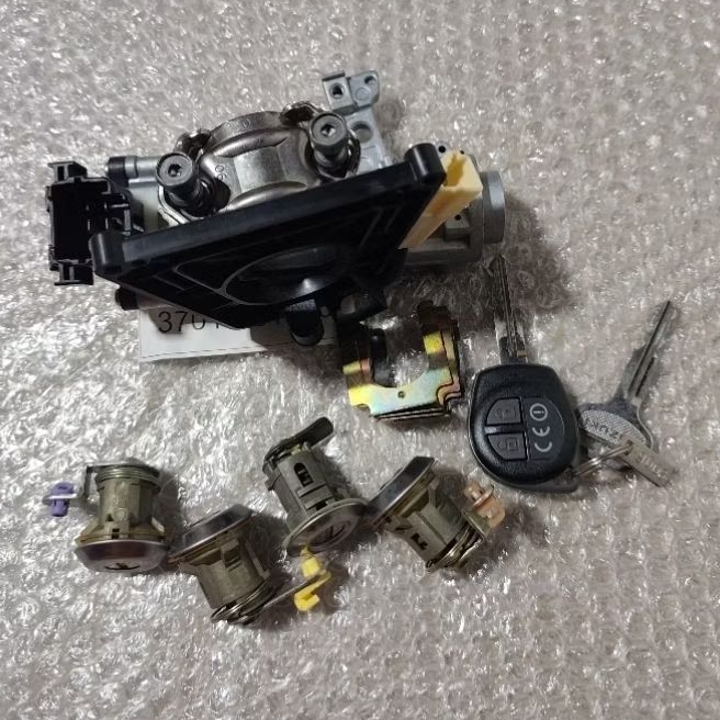 Kunci Kontak Set Suzuki APV Minibus Original