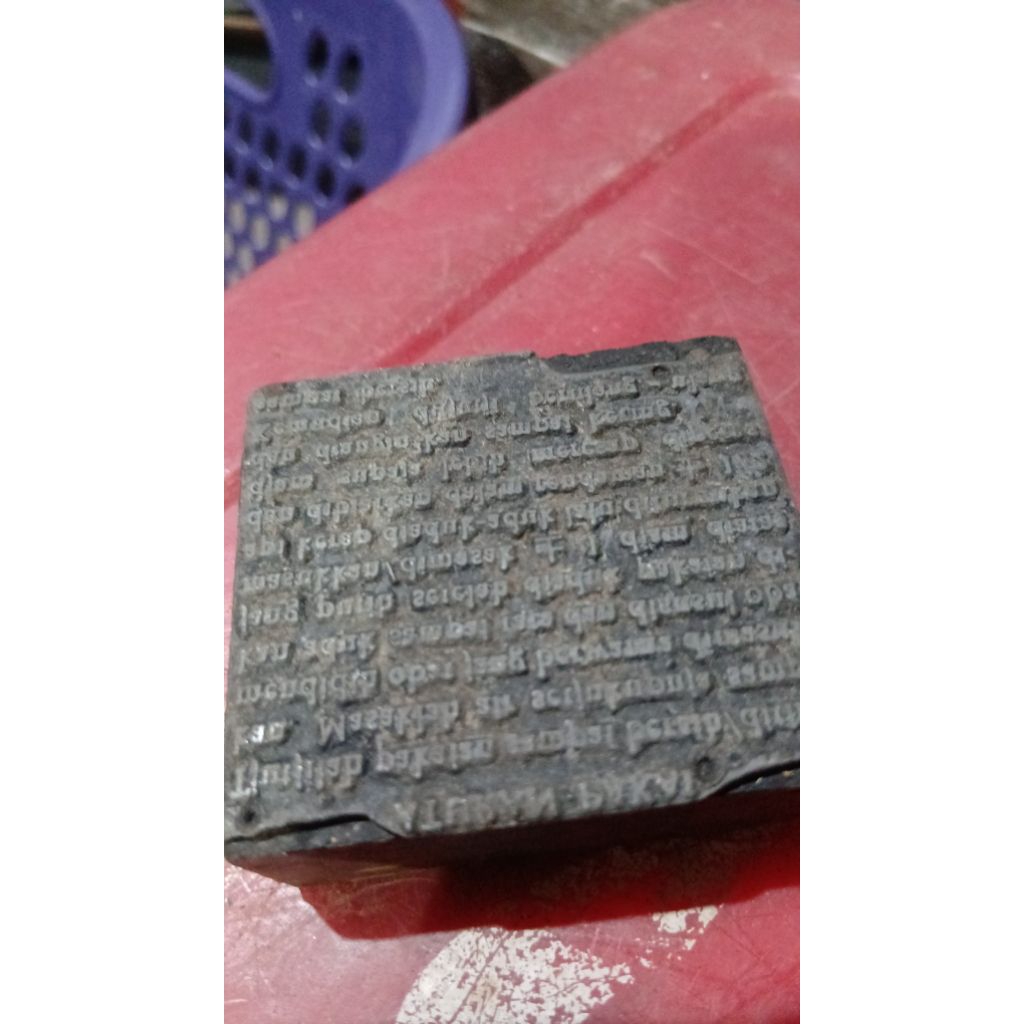 Iklan hiasan dinding stempel kayu 75rb jadul antik kuno lawas vintage display