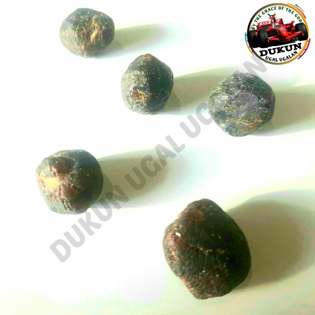 Batu Permata Merah Delima Nusantara Cyclops Papua Natural Garnet Bentuk Bongkahan Bola Alami Celesti