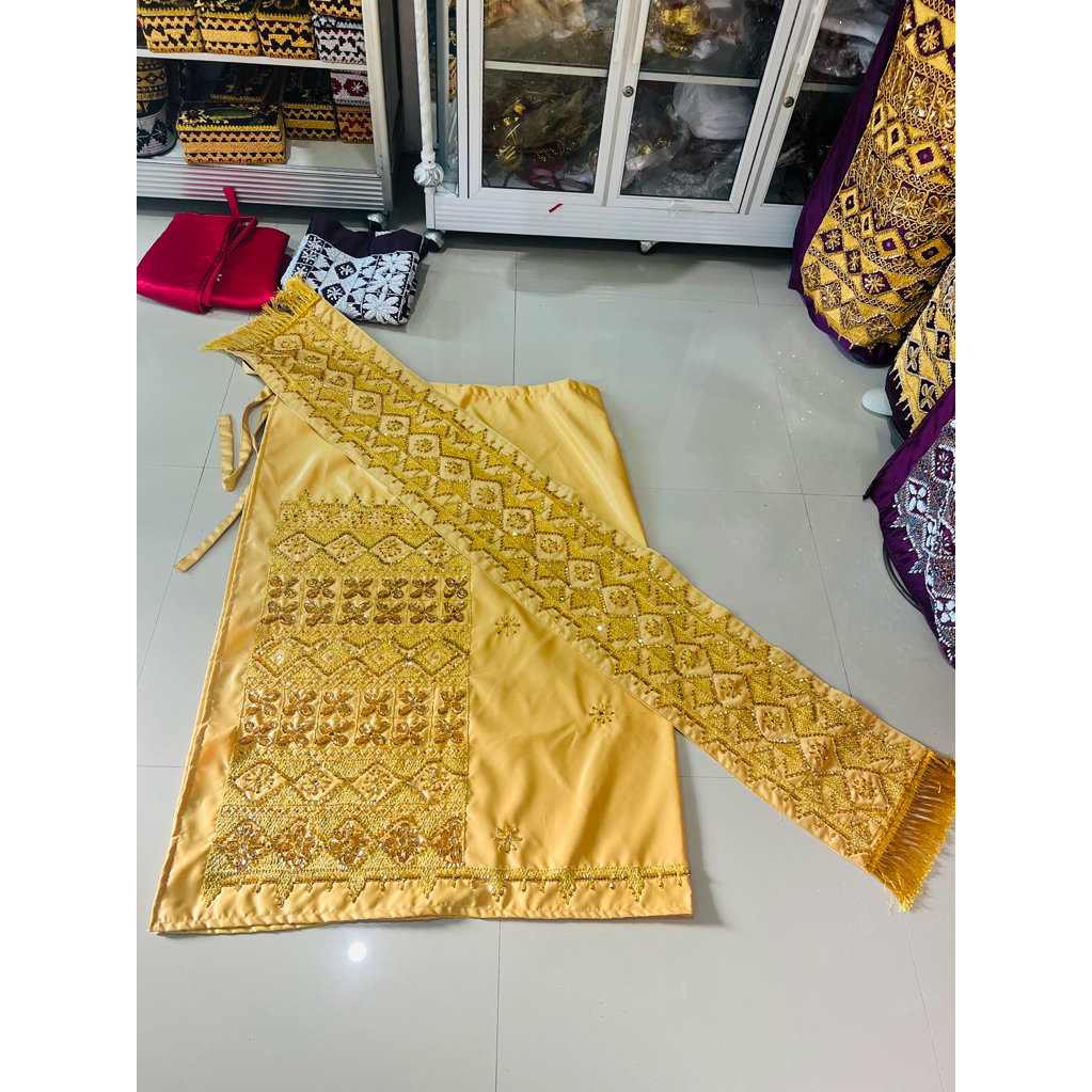 Rok lilit santung tapis lampung lengkap selempang