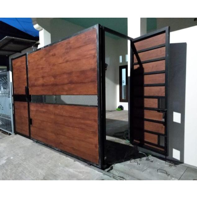 Pagar bahan grc Dengan Pintu Samping Besi Galvanis gratis survei