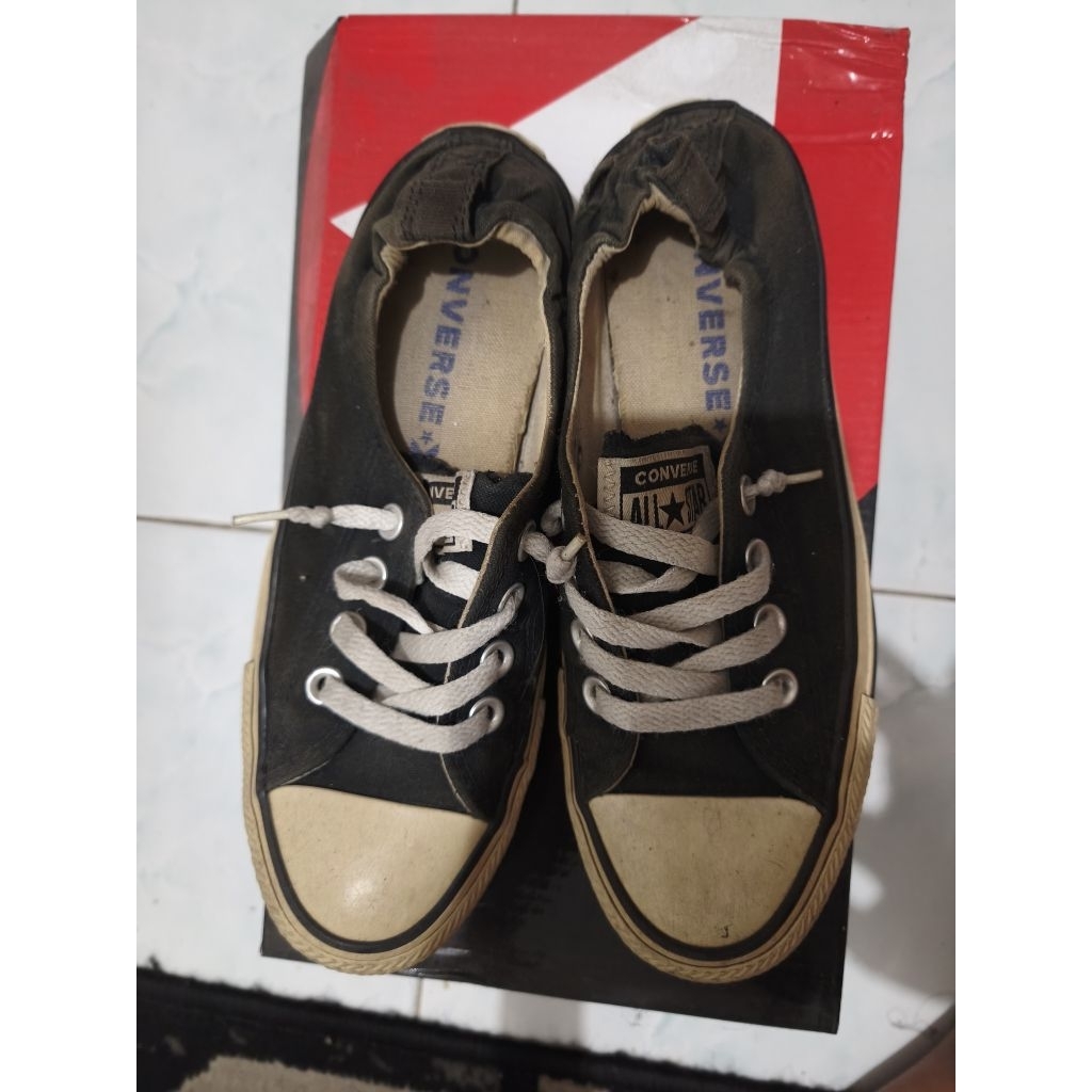 Sepatu Converse Bekas