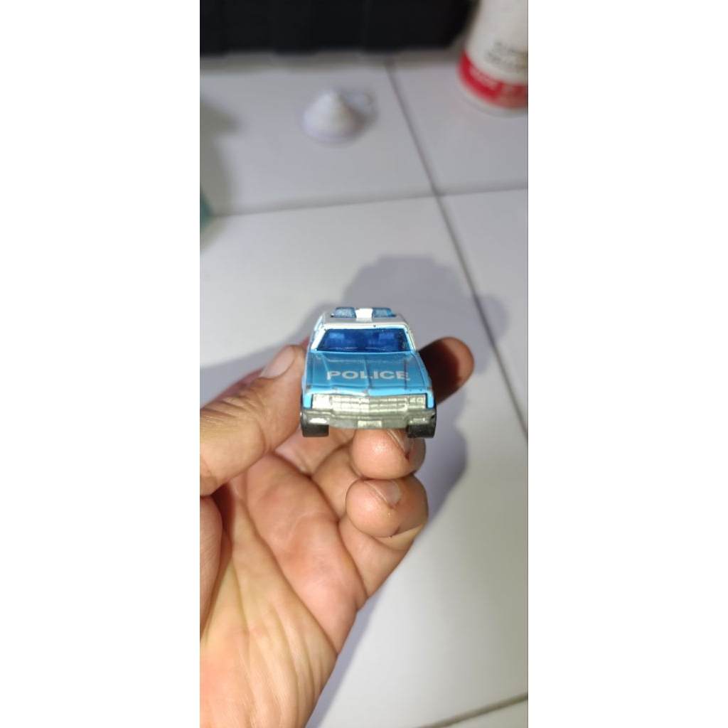 majorette Chevrolet Impala police 911 kondisi junk