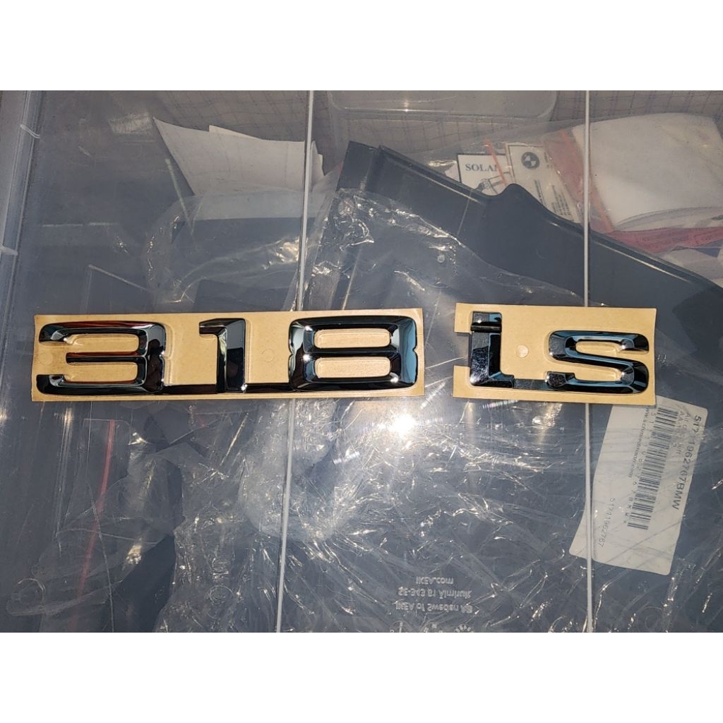 Emblem BMW E30 318 IS Brand New