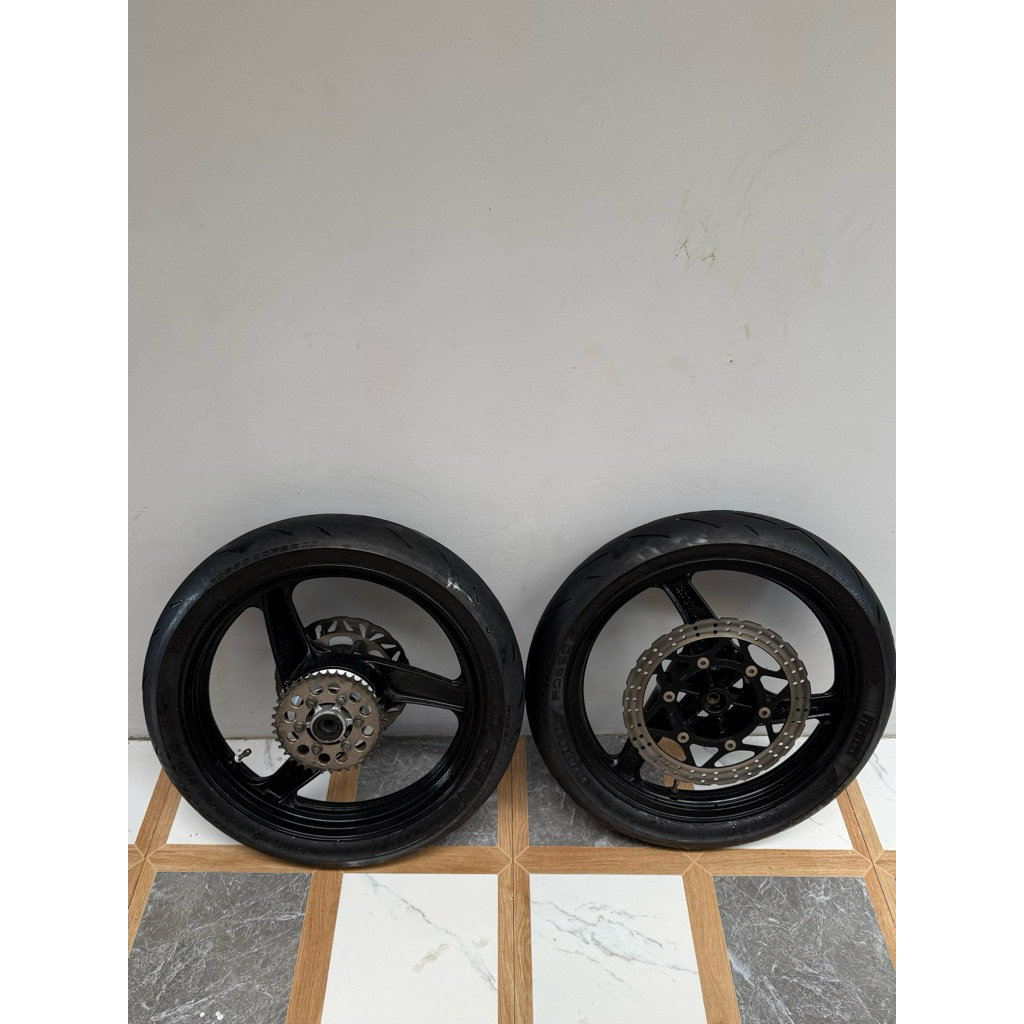 velg ninja rr ori set ban diablo rosso corsa 2,kondisi bagus baik