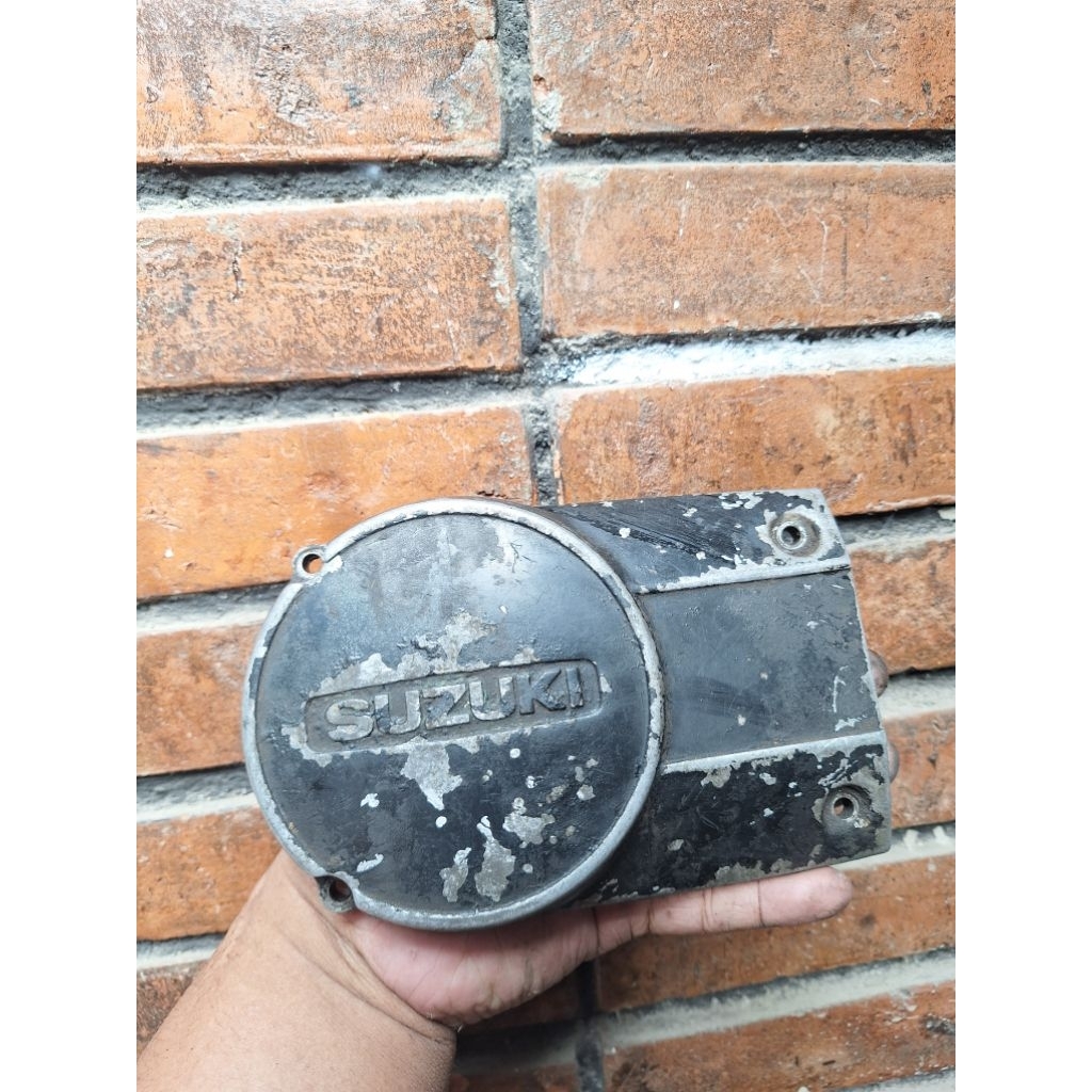 TRS cover bak kiri / cover bak magnit suzuki trs original