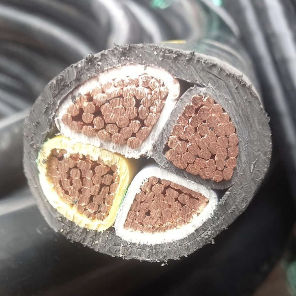 kabel NYY 4x120mm Supreme Kabel Tufur 4x120mm Hitam Supreme