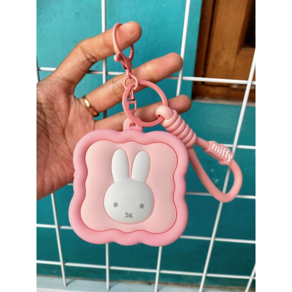 Dompet koin Miffy