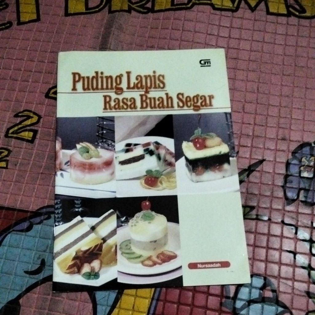 PUDING LAPIS RASA BUAH SEGAR
