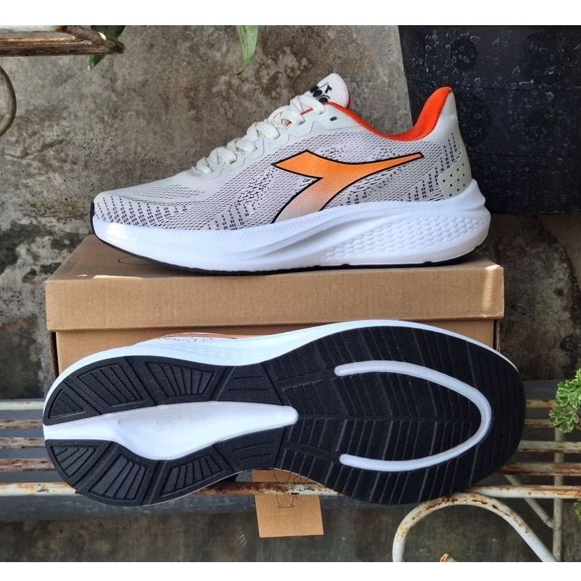 DIADORA MABLUS / SEPATU OLAHRAGA DIADORA / SEPATU RUNNING  putih / SEPATU RUNNING DIADORA
