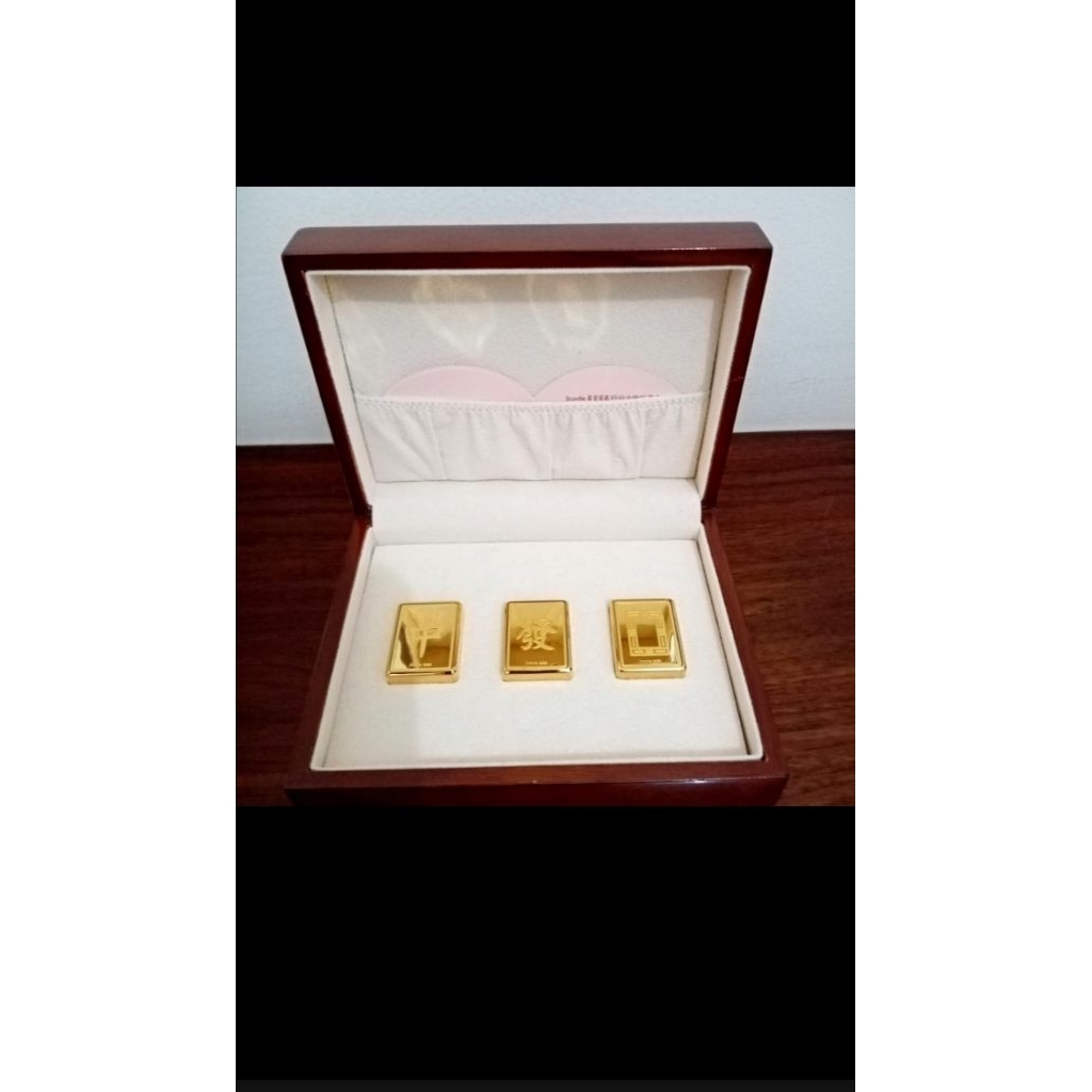 Souvenir Kemakmuran.. lapis emas murni 24 karat