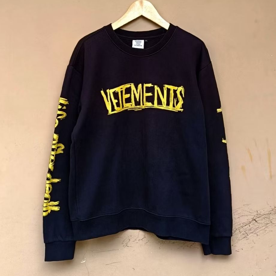Crewneck vetements worldtour life after death black