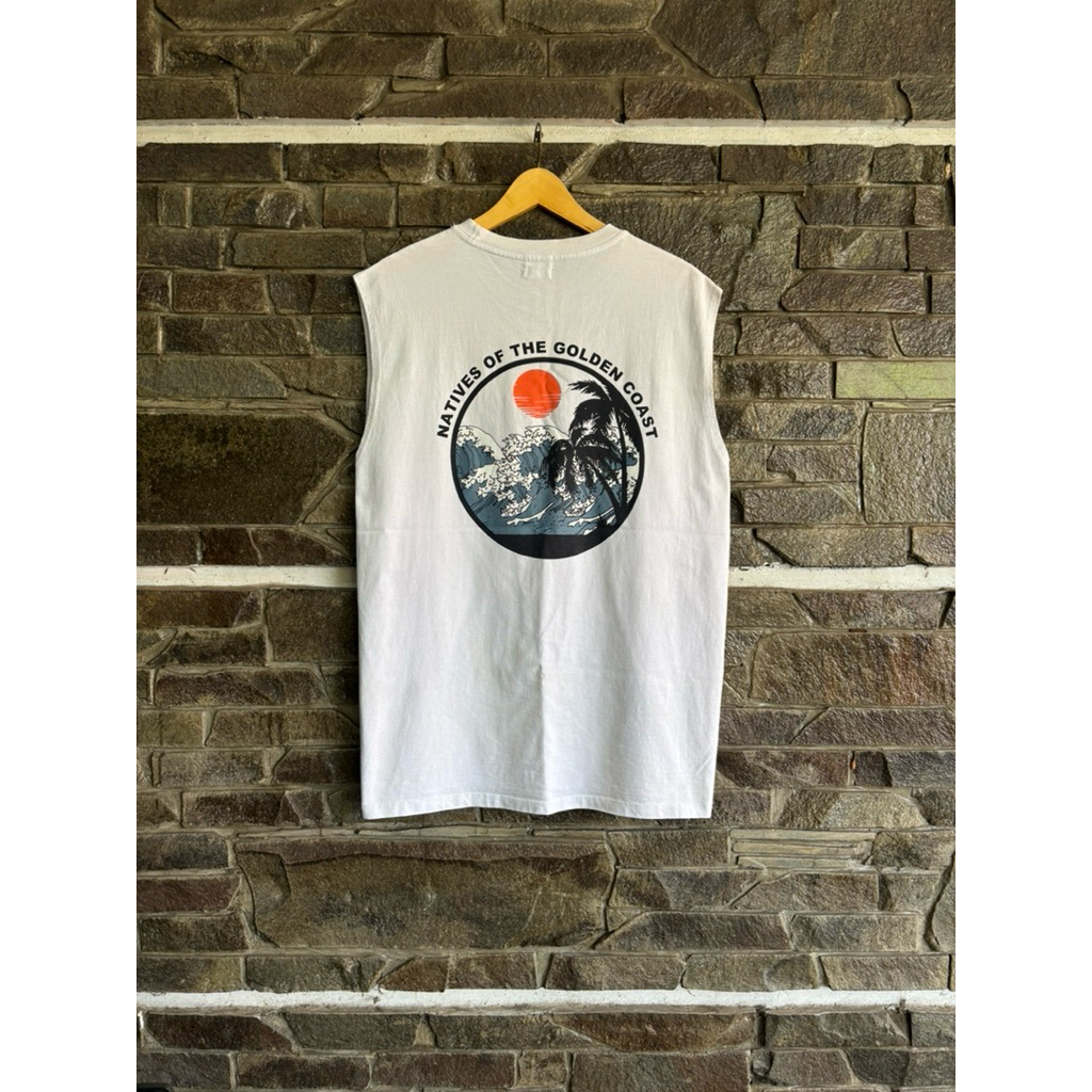 Native Of The Golden Coast By Grab • The Great Wave Of Kanagawa - Katsushika Hokusai Sleeveless Tee 