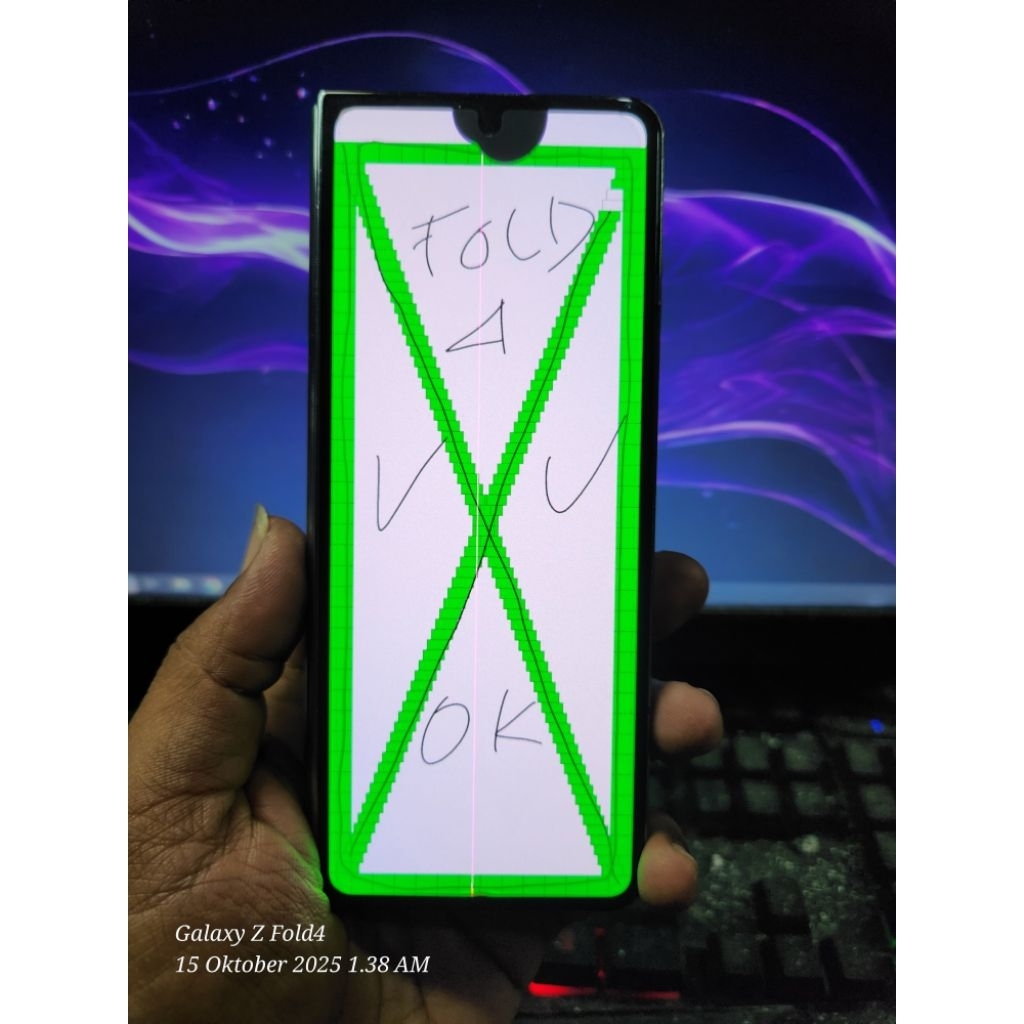 lcd samsung z fold 4 minus tompel garis 1