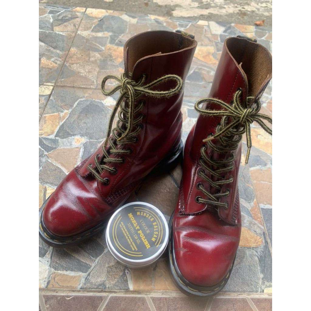 docmart 1490 red cherry original made in england