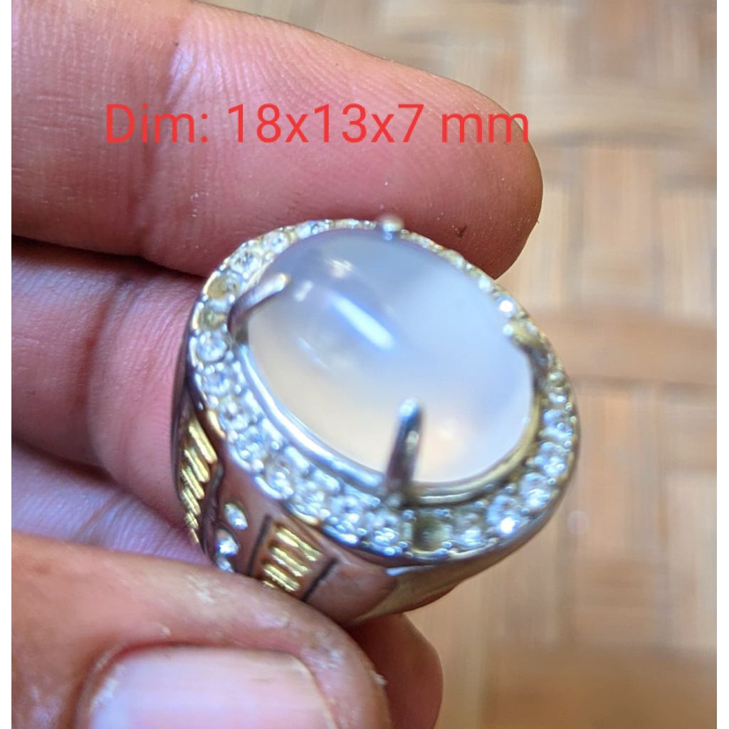 Natural  widuri bulan