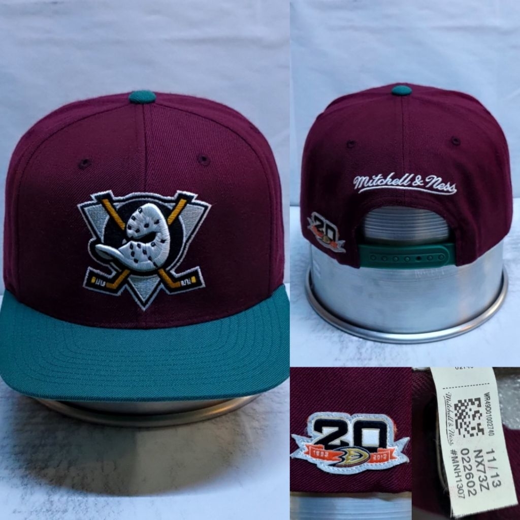 Topi Mighty Ducks Mitchell & Ness x Vintage Hockey 20th Anniversary 2Tone Snapback Authentic Ori 2nd
