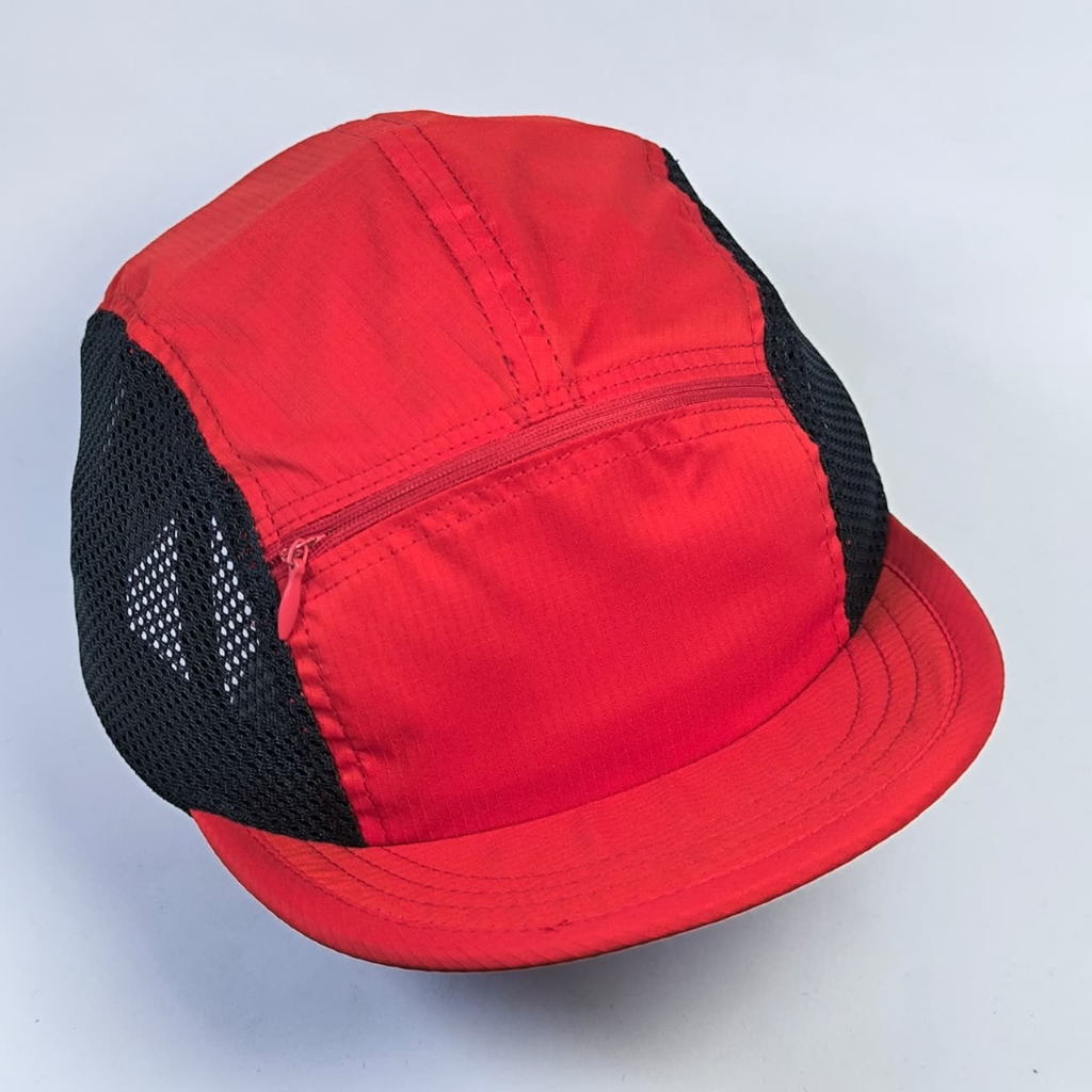 Topi Sport Outdoor Pria Wanita | Topi Lari Merah dengan Resleting warna merah varian 1
