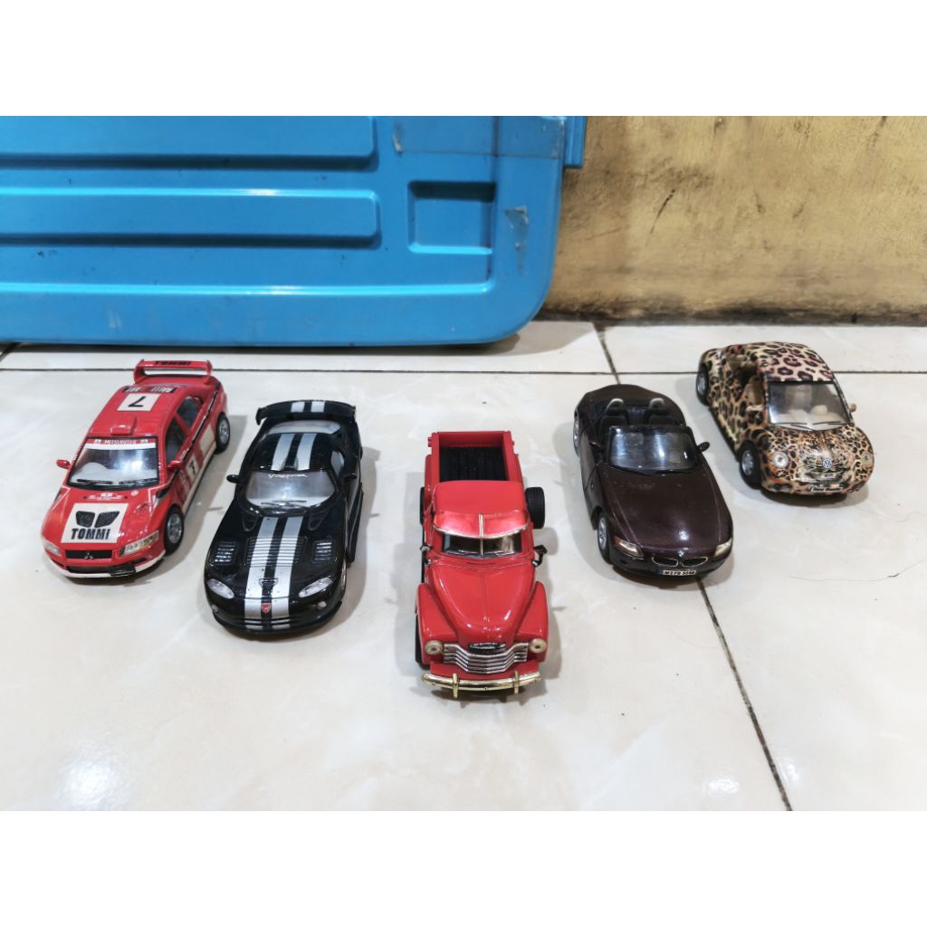 Kinsmart Diecast