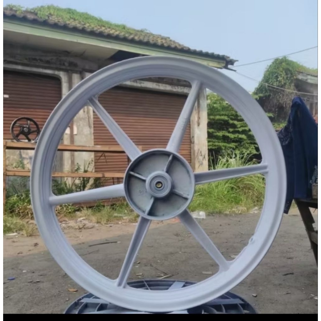 velg racing palang 6 bagian belakang motor Supra lama Supra fit Revo Blade karisma original siap pak