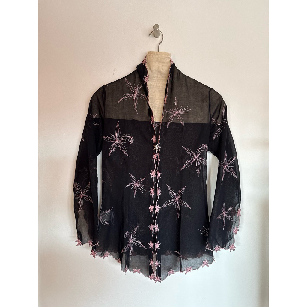 ANW - Embroidered Kebaya Encim (Black & Pink)