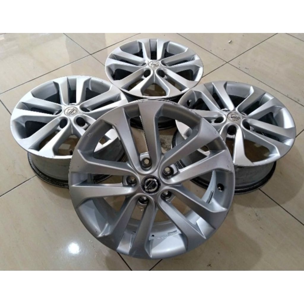 Velg Mobil Oem Nissan Juke Ring 17x7 H5x114 ET46 Silver PNP New Livina Serena X-trail Teana
