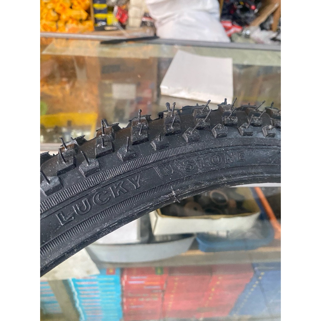 Ban Luar Sepeda 24 x 2.125 Lucky Stone