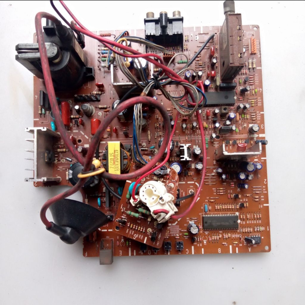 mesin tv LG tabung 14inch,komponen lengkap ,cabutan,blum test/gambling