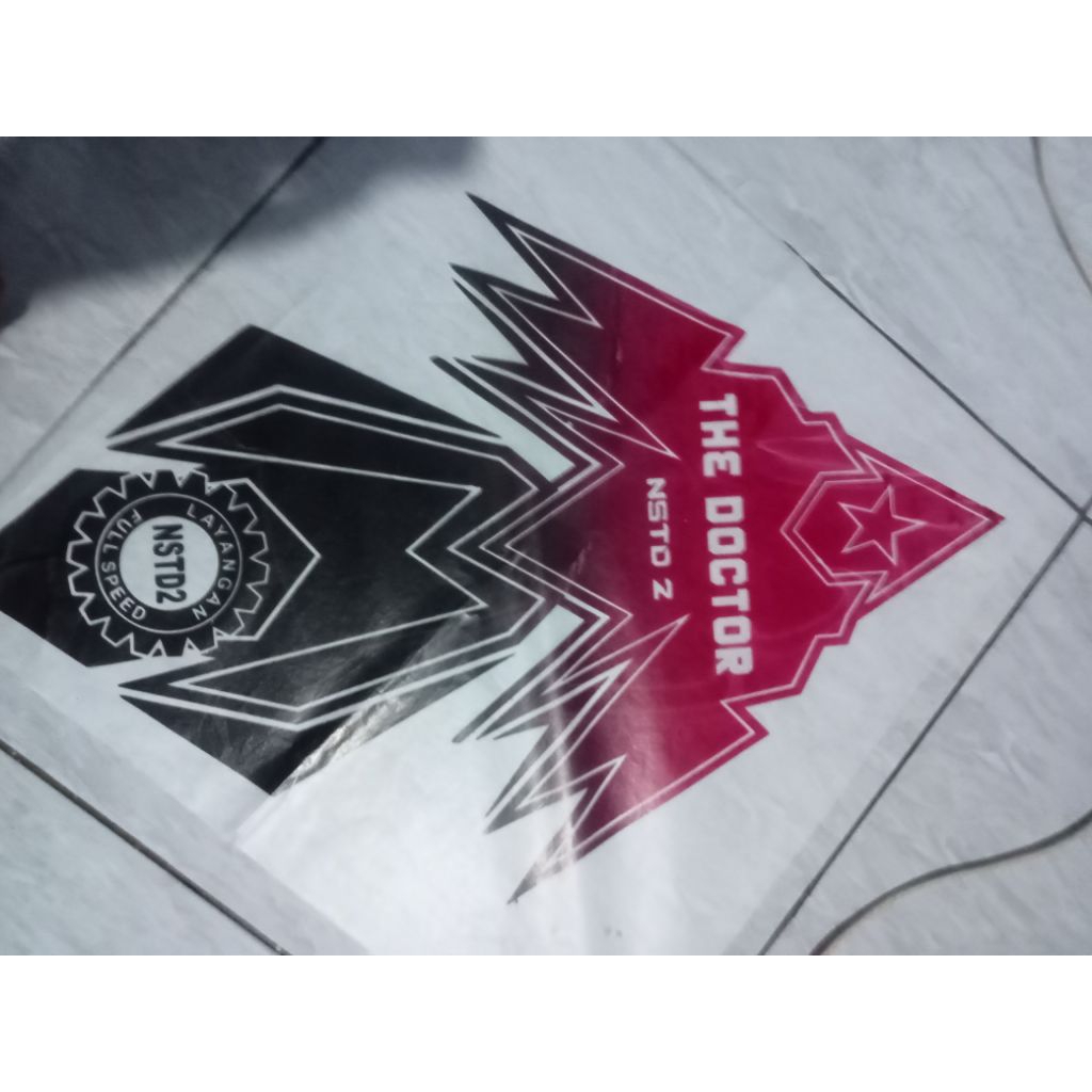 kertas layang layang SEMBUR NSTD2 The Doctor bukan 2 warna per 100 pcs