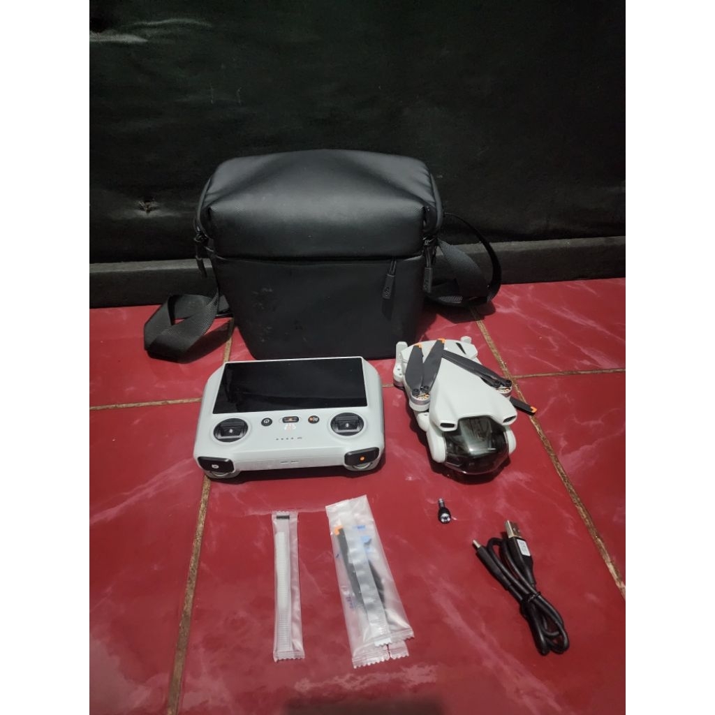 DJI MINI 3 RC LAYAR BASIC MULUS NOMINUS SECOND