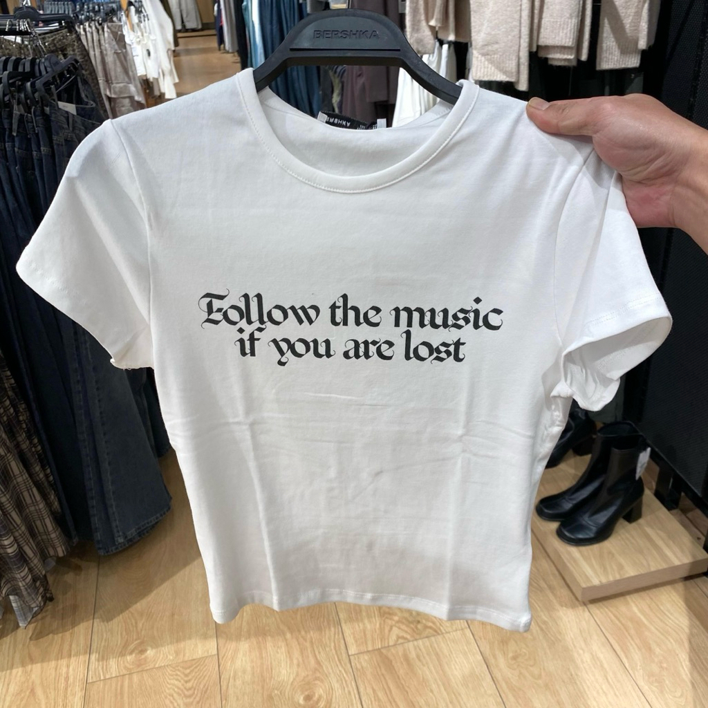 Jastip. Tshirt Crop Bershka (Women)