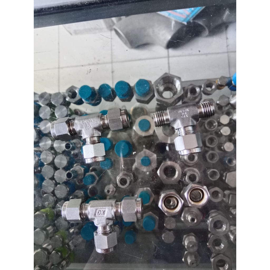 Union Tee Connector 1/4" OD SS316 DK-LOK