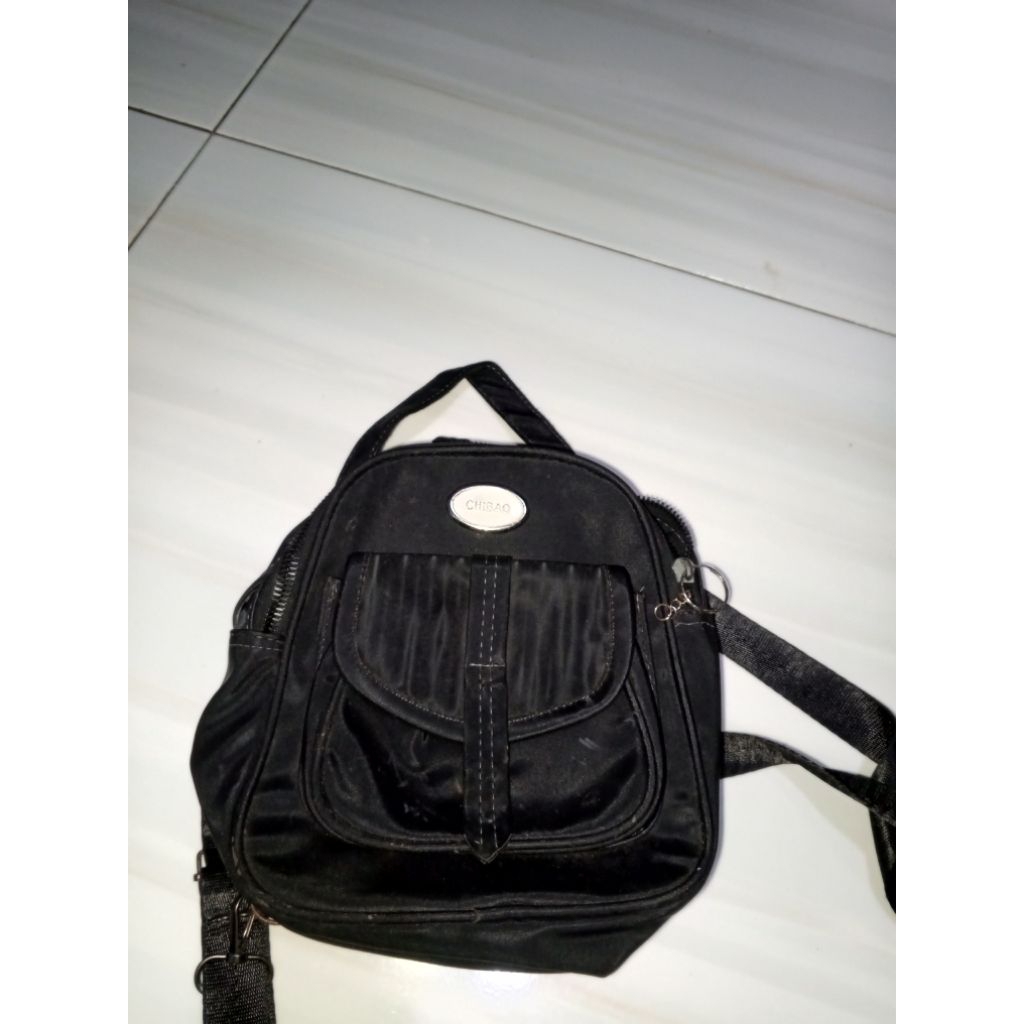 PRELOVEDD TAS GENDONG KECIL