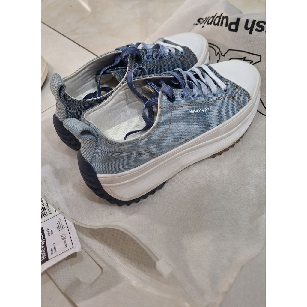 Sepatu / Wedges Hush puppies