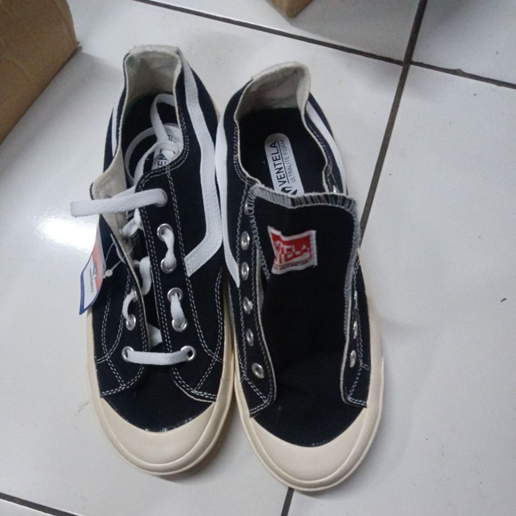 sepatu ventela second like new