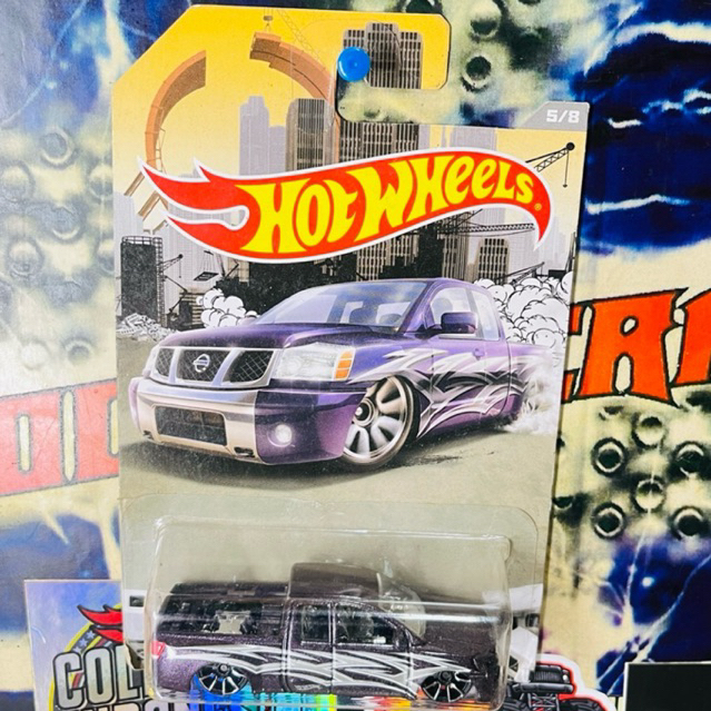 DIECAST HOT WHEELS NISSAN TITAN COLLECTOR