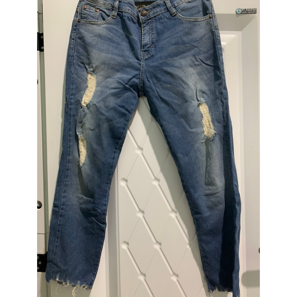 Celana Jeans Wanita Merek Rompi Preloved