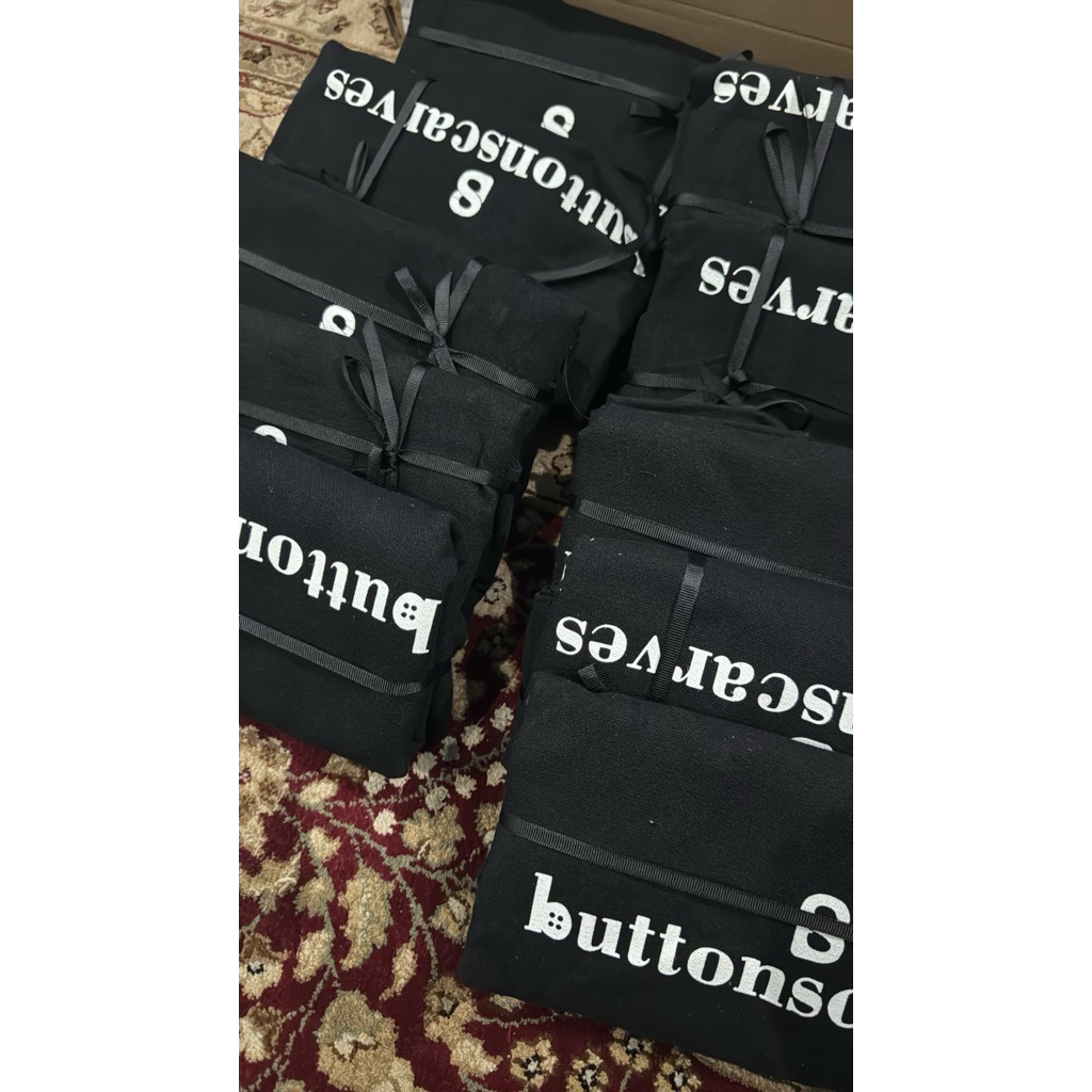 shopping bag Buttonscarves