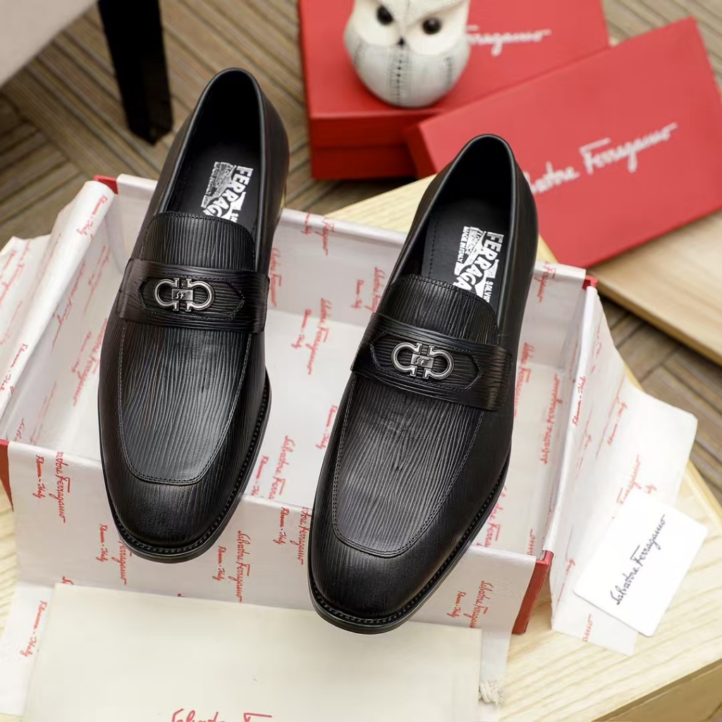 Sepatu Kulit Ferragamo Pria Hitam Fashionable and versatile business casual shoe set