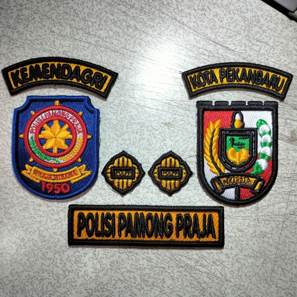 ATRIBUT POLISI PAMONG PRAJA / POLPP