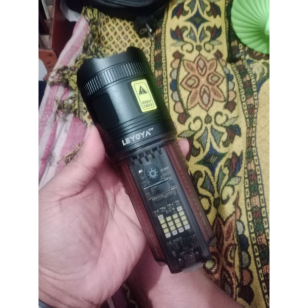 senter x39 cahaya warna kuning