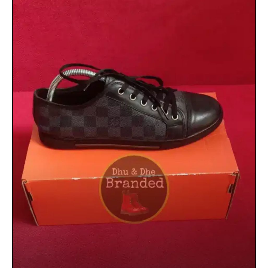 Sepatu Luis Vuitton Damier size 41 Original ( prelove )  mewah -NEGO