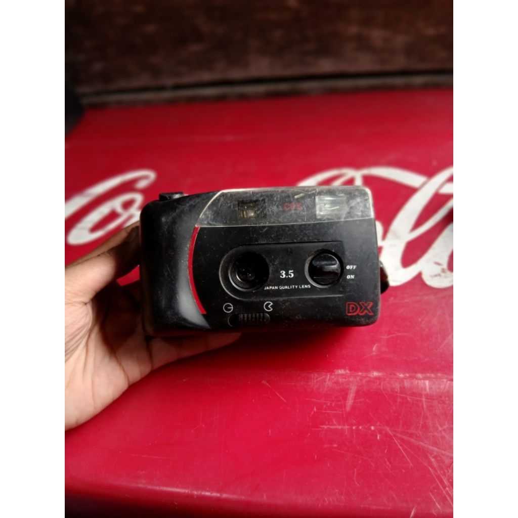 kamera analog 35rb jadul antik kuno lawas vintage kuno display anggap mati