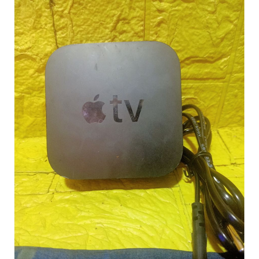 Apple TV A1625 Gen 4 Second Normal Batangan ( STB+Adaptor)