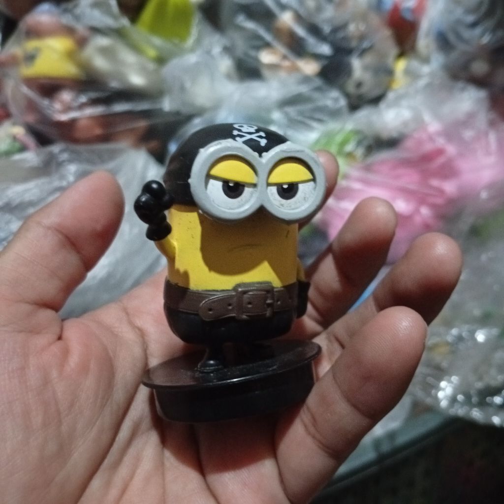 minion toper toys pirate stye figure