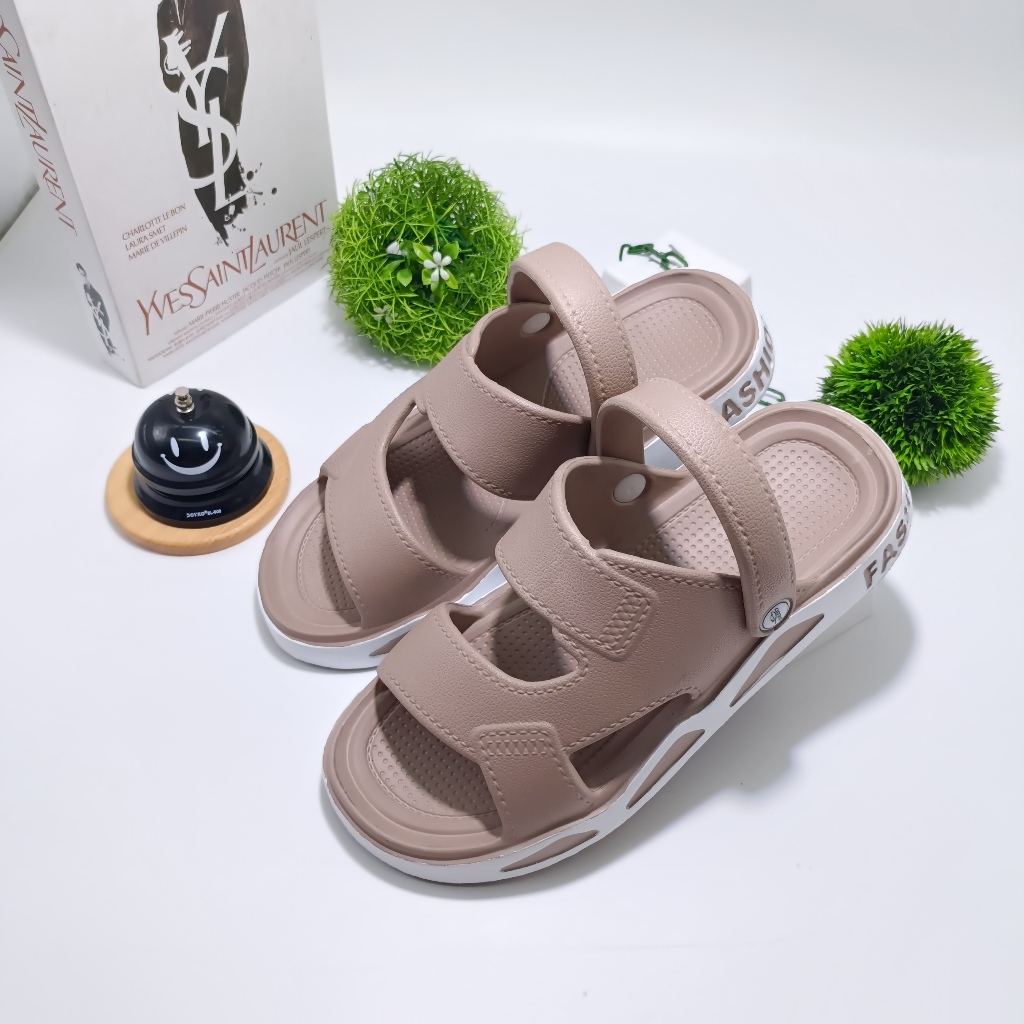 Original Skechers Go Walk Arch  Fit Warna Taupe sandal slip on gunung pria sporty bahan karet EVA Ro